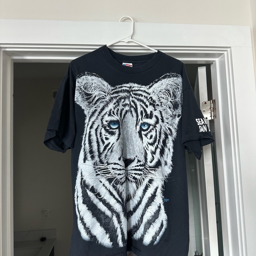 Vintage tiger sea world tee